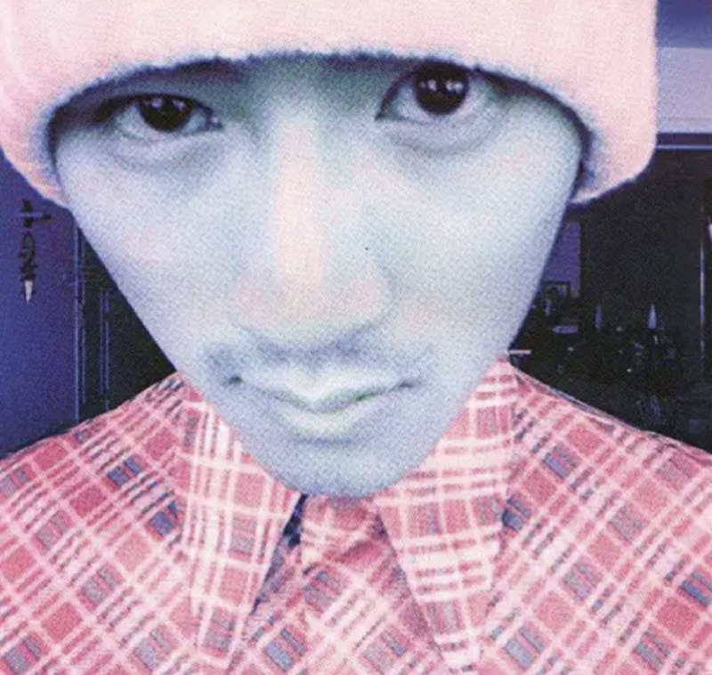 名称：谢霆锋 - 2002年专辑 - Me(香港版)   Flac描述：谢霆锋，1980年8月29日出生于中国香港，华语流行乐男歌手、影视演员、词曲作者、主持人、厨师、商人