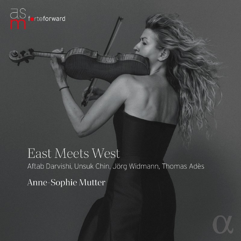 名称：Anne Sophie Mutter East Meets West 2026 FLAC 192kHz 24bit qobuz描述：《East Meets West》是小提琴巨匠安妮-索菲·穆特登台50周年纪念系列ASM Forte Forward首张专辑，2026年发行
