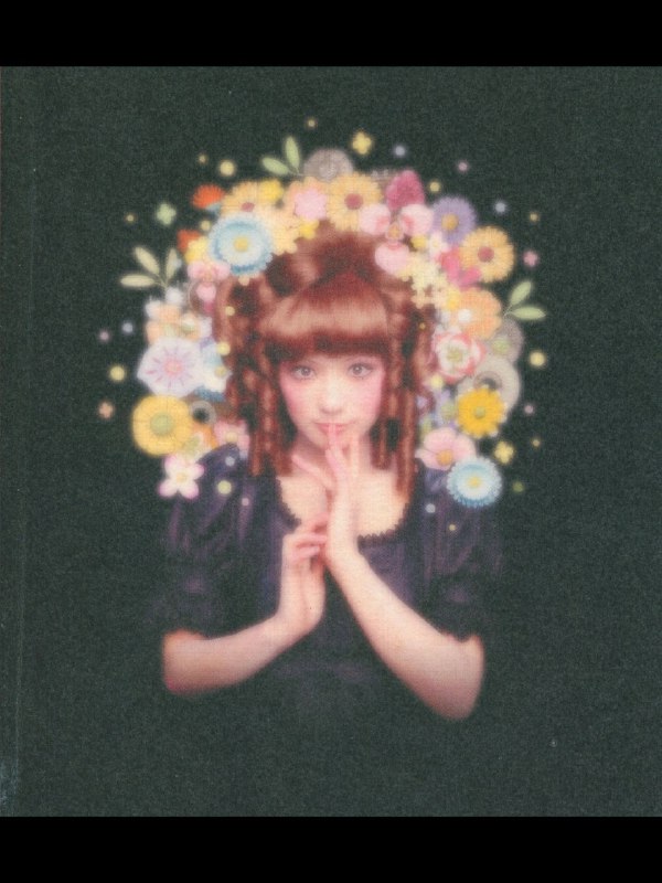 名称：椎名林檎 勝訴ストリップ WAV 整轨 +CUE描述：椎名林檎的《勝訴ストリップ》（《胜诉的新宿舞娘》）于2000年3月31日发行，是她的第二张个人专辑 