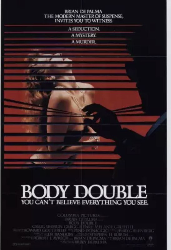 名称：粉红色杀人夜 (1984) 4K UHD & Dv 中字内嵌字幕描述：杰克（格雷格·亨利 Gregg Henry 饰）是一个名不见经传的小演员，最近，他的运气有些糟糕，不仅撞见女友另寻新欢的场面，还不得不搬离了原来的房子，流落在街头