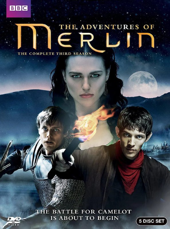 名称：梅林传奇 第三季 Merlin Season 3 (2010)描述：在梅林（科林·摩根 Colin Morgan 饰）成为了降龙者的一年后，乌瑟派遣亚瑟率领军队搜寻莫根娜的下落，而把莫根娜带回了卡美洛王国