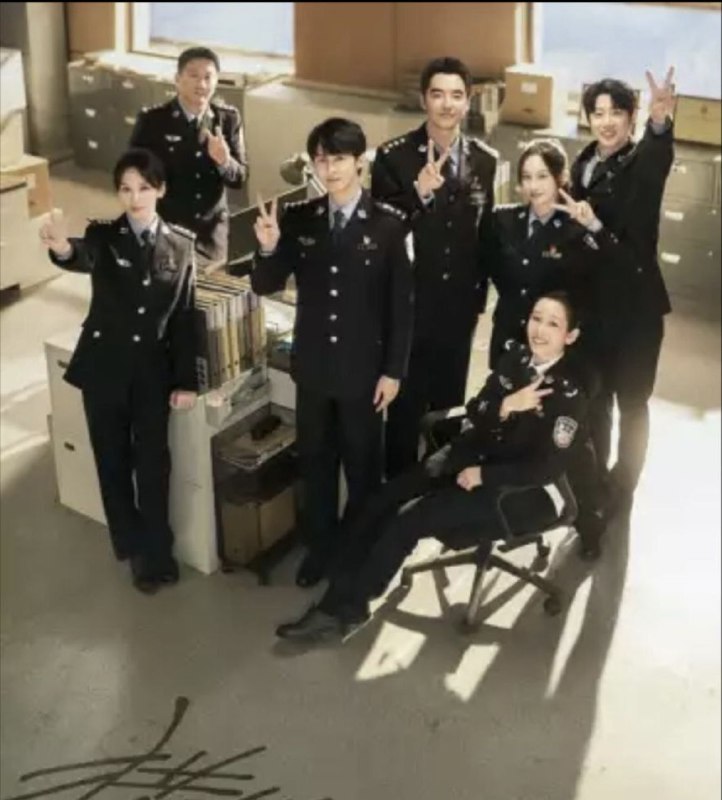 名称：猎罪图鉴  2季全  4K 描述：第二季也将承继“绘色显影，画见人心”这一故事内核，在对画像的勾描中使得复杂的人心显影，洞悉幽微人性、照见人间现实