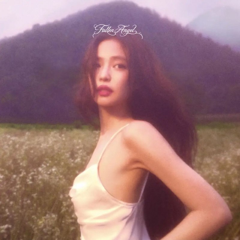 名称：Jennie-Fallen Angel-2026 (FLAC 24bit-48kHz)qobuz描述：Jennie《Fallen Angel》2026全新EP，褪去华丽强势的外壳，以另类流行、氛围R&B为主，演绎脆弱与自我